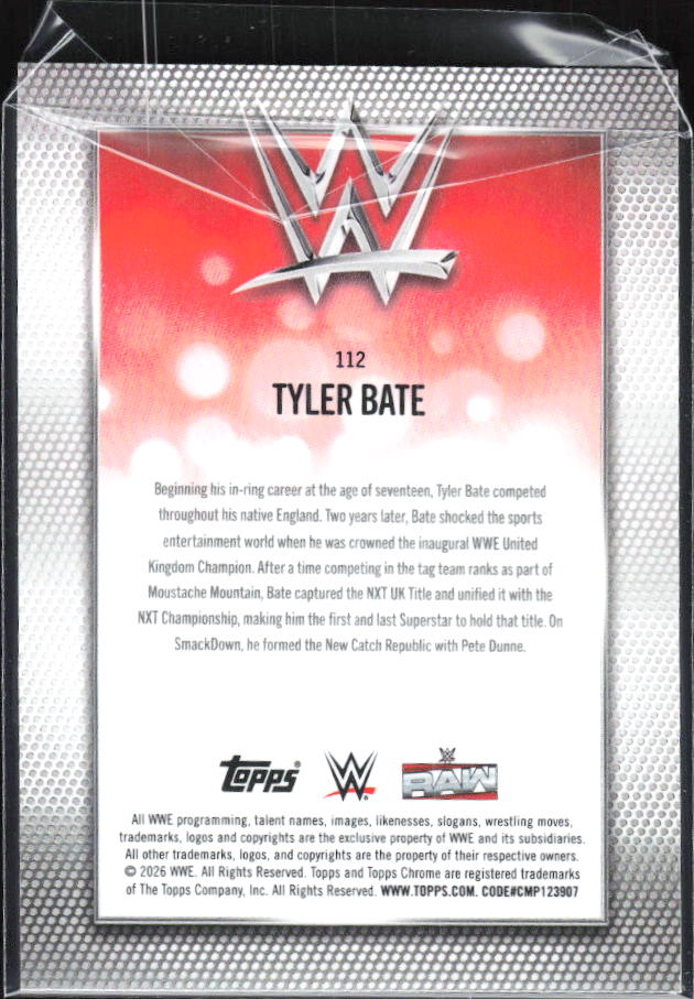 2026 Topps Chrome WWE #112 Tyler Bate – baksida