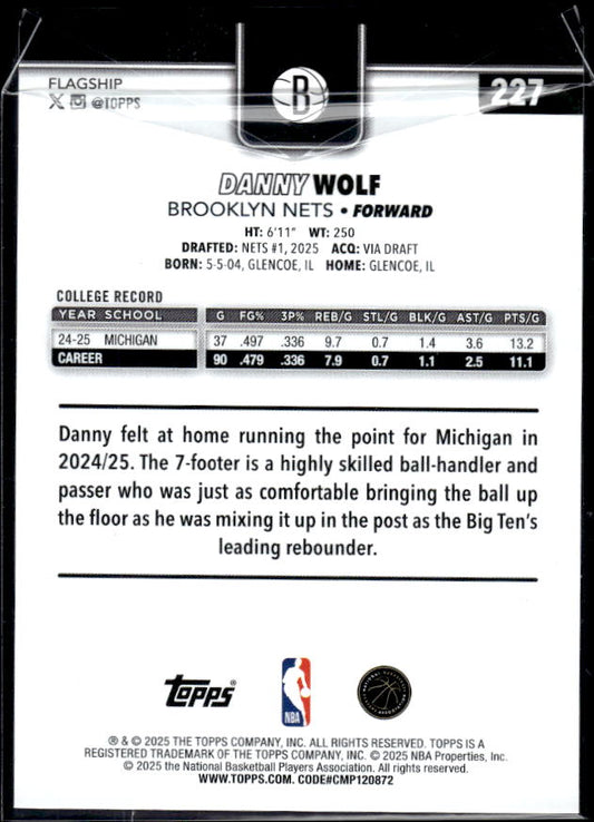 2025-26 Topps #227 Danny Wolf RC - baksida