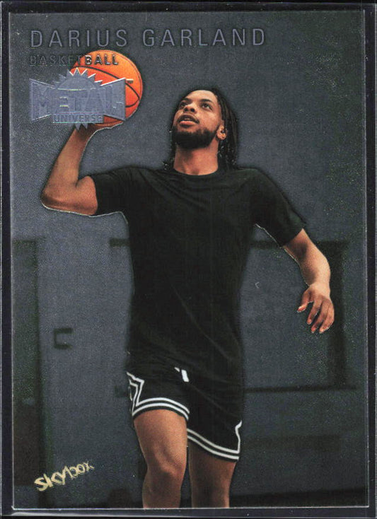 2024 SkyBox Metal Universe Champions #RMU-6 Darius Garland 1999-00 Retro - framsida