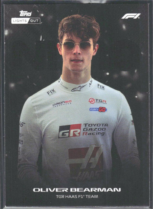 2026 Topps Formula 1 Lights Out Nero Oliver Bearman - framsida