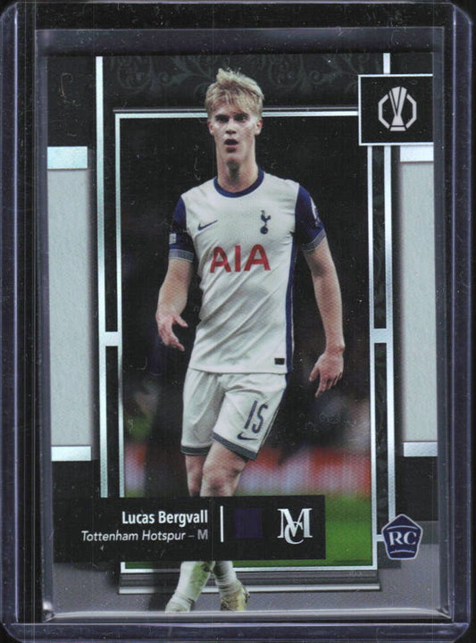 2024-25 Topps Museum Collection UEFA Lucas Bergvall RC #46 framsida
