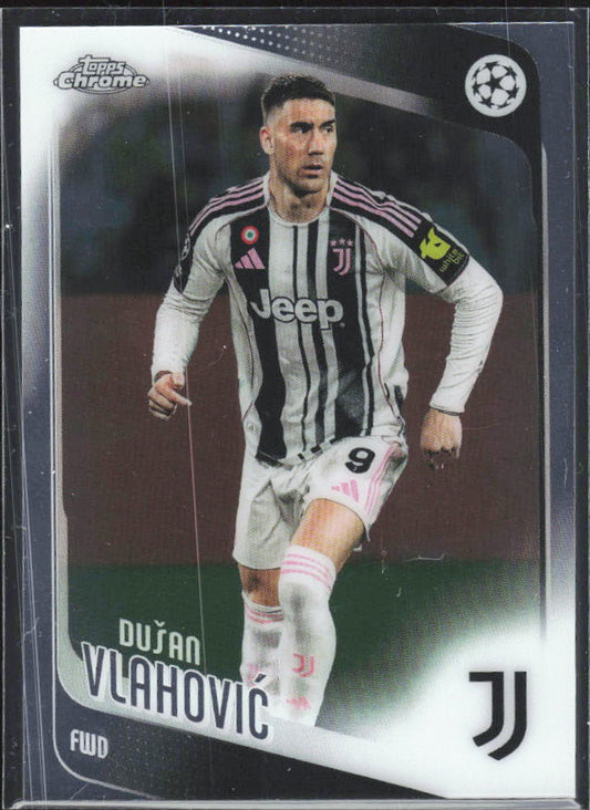 2025-26 Topps Chrome UEFA Club Competitions #175 Dušan Vlahović – framsida
