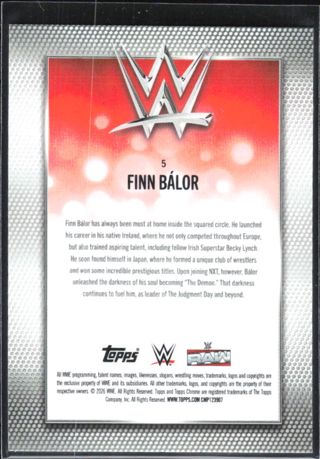 2026 Topps Chrome WWE #5 Finn Bálor – baksida