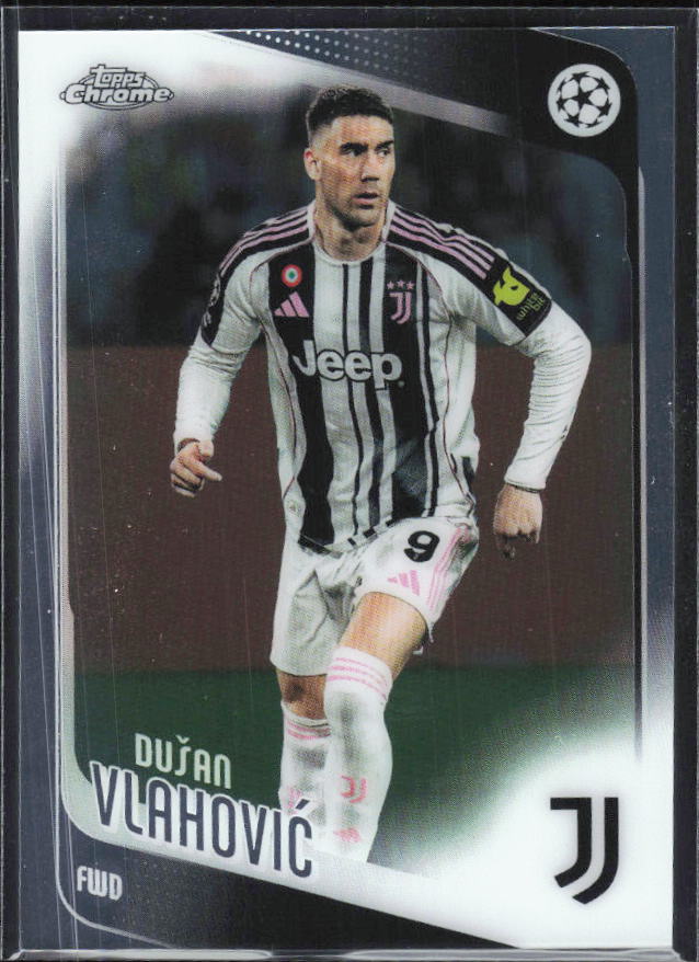 Dušan Vlahović 2025-26 Chrome UEFA #175 – framsida