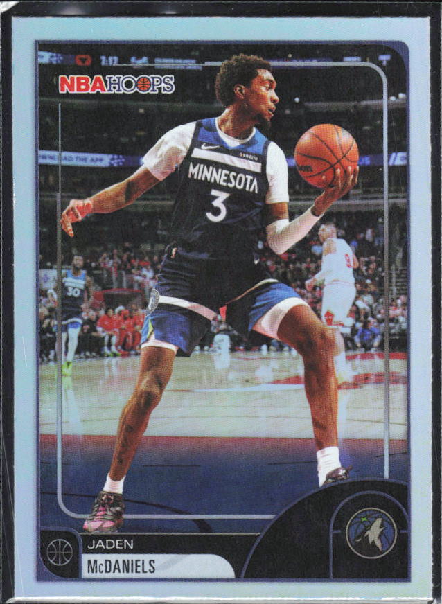 Jaden McDaniels 2025-26 NBA Hoops #94 – framsida