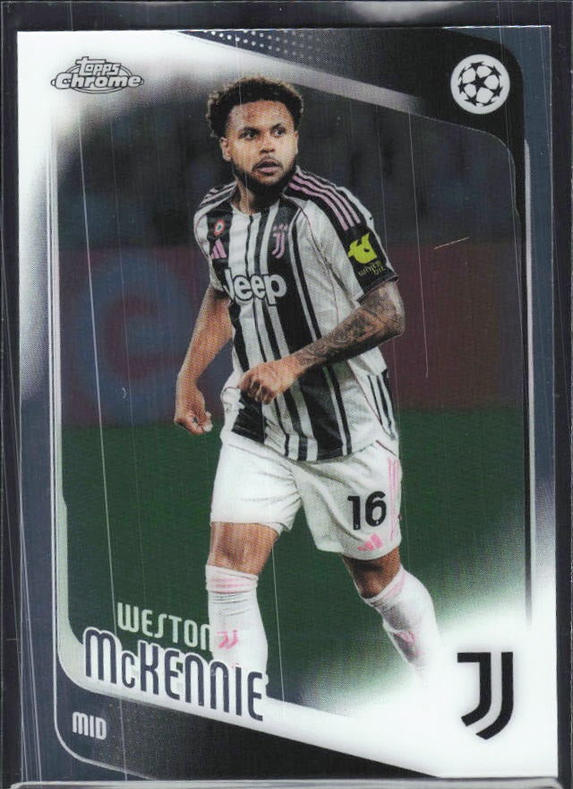 Weston McKennie 2025-26 Topps Chrome UCC #15 – framsida