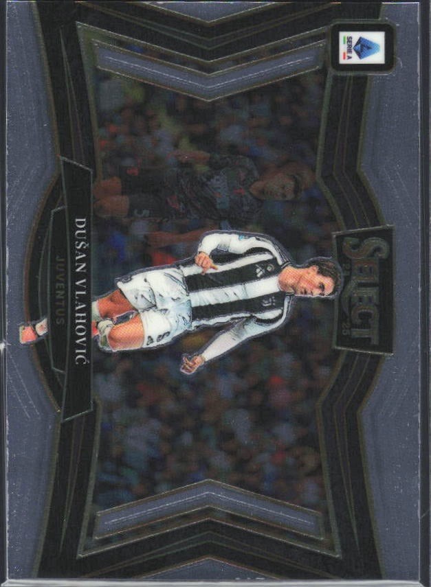 2024-25 Panini Select Serie A Dušan Vlahović Field Level #208 – framsida