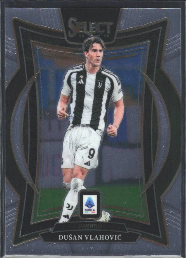 2024-25 Panini Select Serie A Dušan Vlahović Terrace #94 – framsida