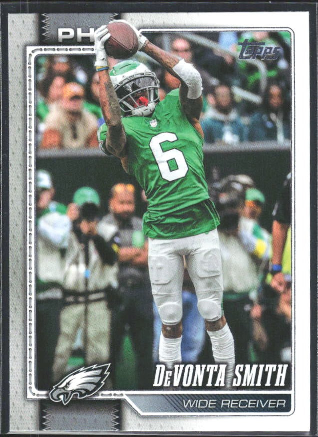 2026 Topps Flagship Football DeVonta Smith #165 – framsida