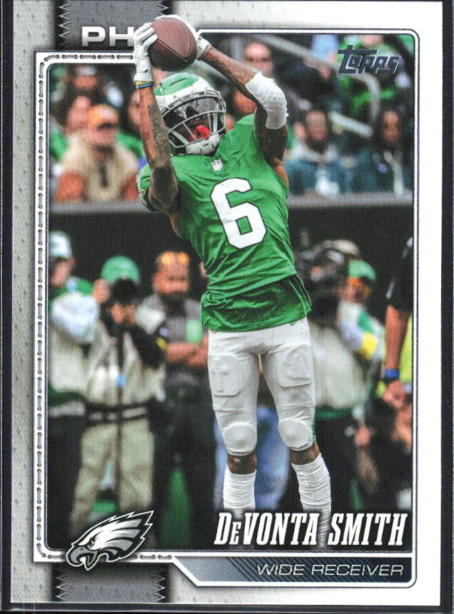 2026 Topps Flagship Football DeVonta Smith #165 – framsida