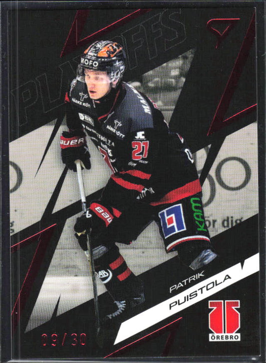 2025-26 SportZoo SHL Playoffs #79 Patrik Puistola Playoffs Fire Red 28/30 – framsida