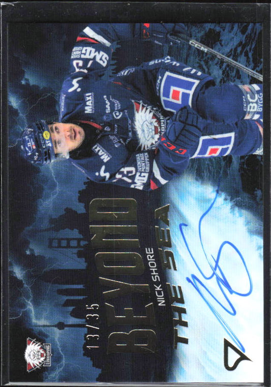 2025-26 SportZoo SHL S2 #BTS-NS Nick Shore Beyond The Sea Gold Auto 13/35 – framsida