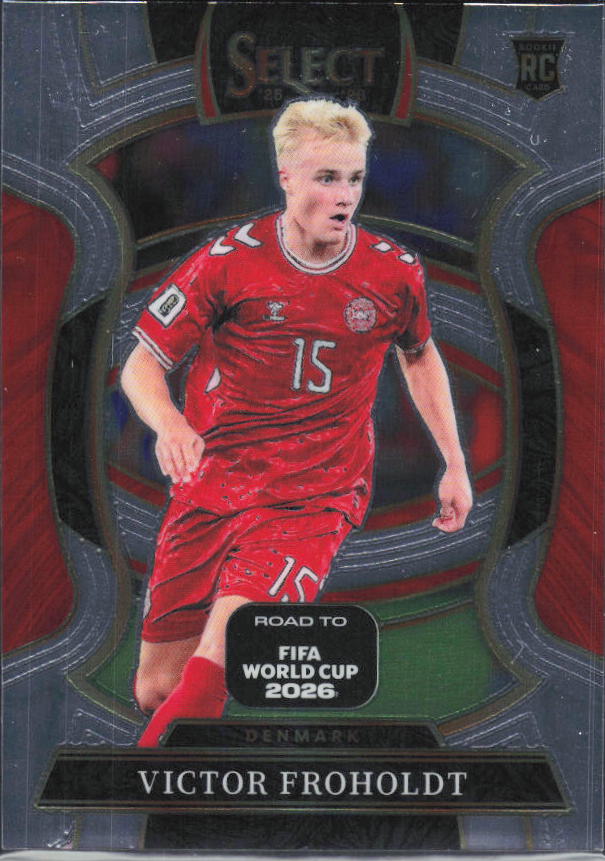 Victor Froholdt – 2025-26 Panini Select Road to FIFA World Cup #19 Terrace RC – framsida