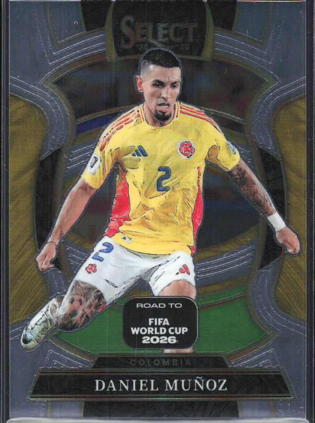 Daniel Muñoz – 2025-26 Panini Select Road to FIFA World Cup #12 Terrace – framsida